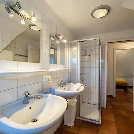 Britta Вик-ауф-Фёр